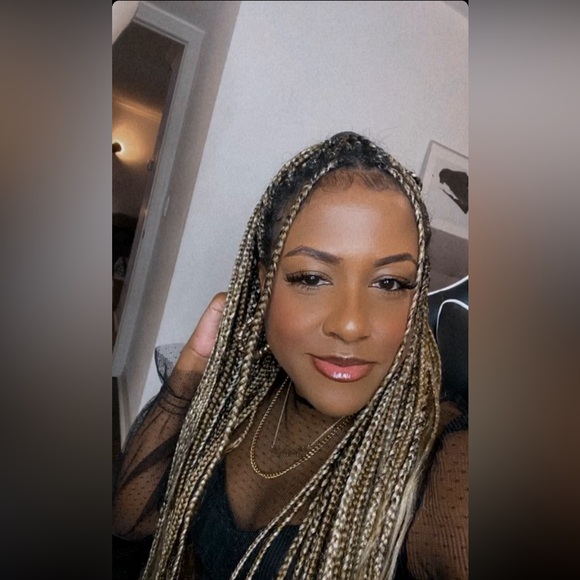 Meet your Posher, Chantell - Picture 2 of 4